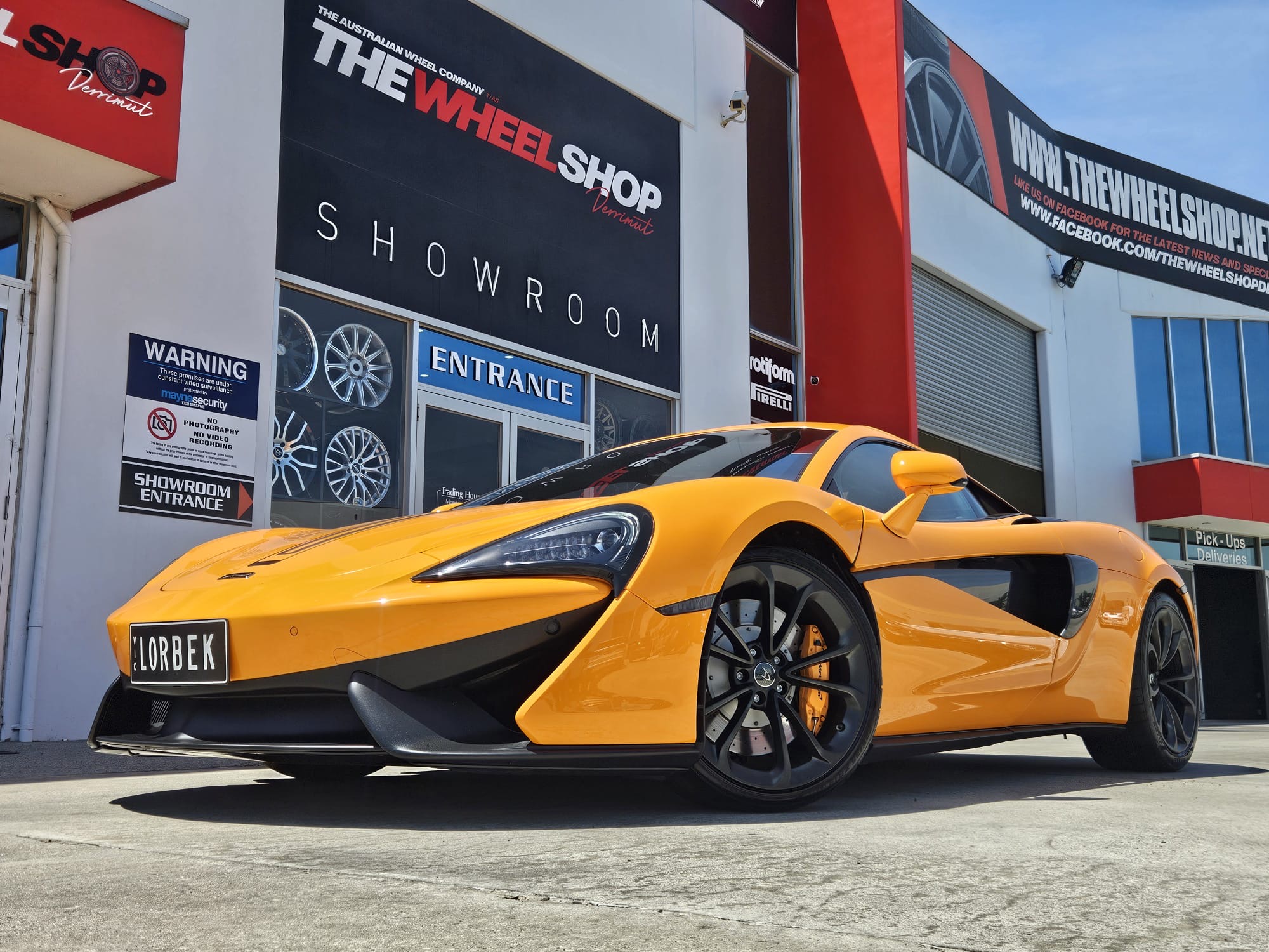 MCLAREN 570S WITH PIRELLI TYRES |  | MCLAREN