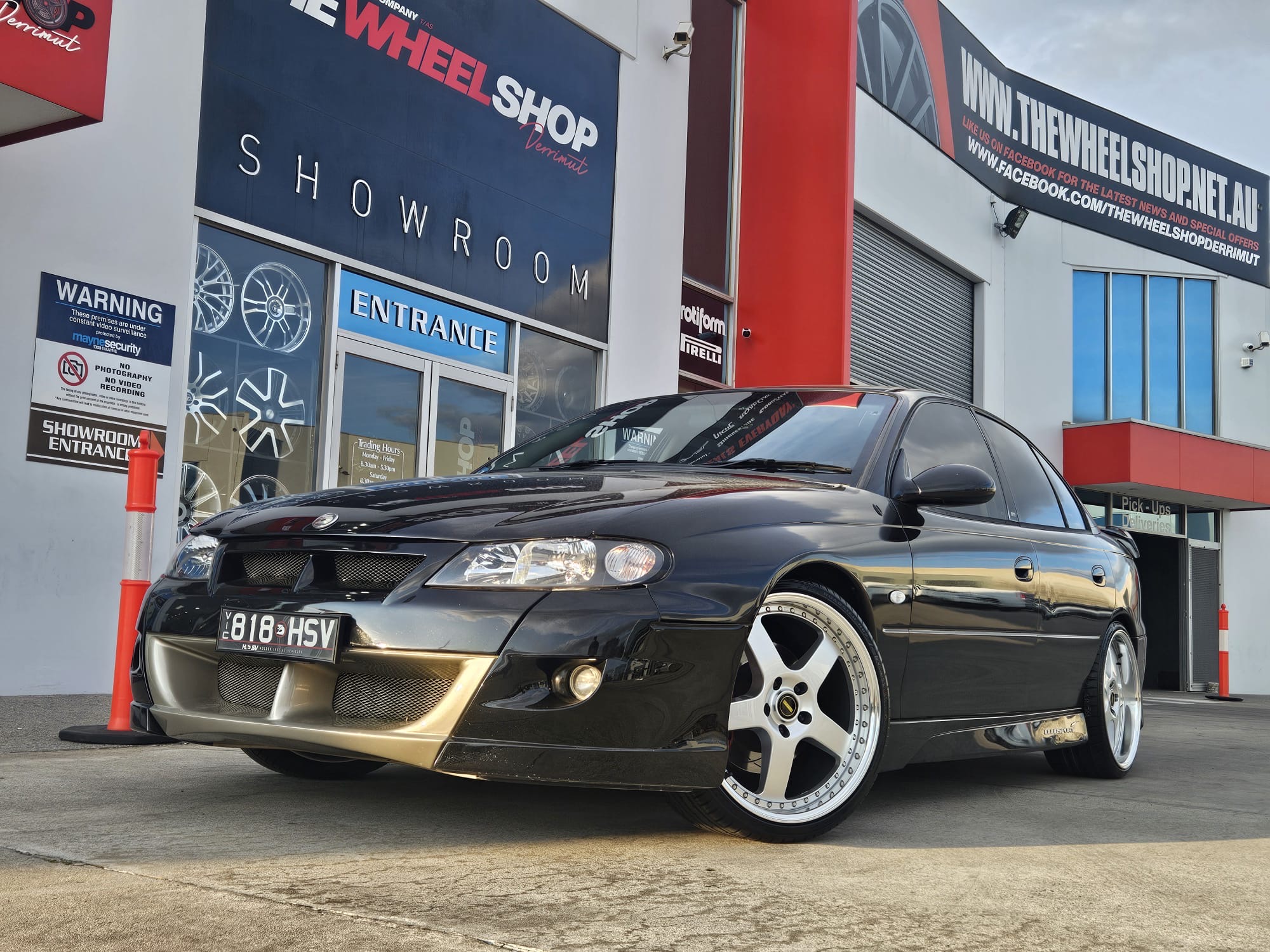 HSV WITH WITH SIMMONS WHEELS |  | HOLDEN