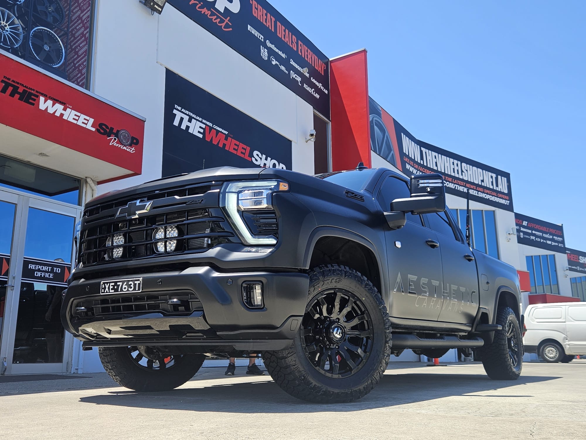 CHEVORLET SILVERADO WITH LENSO WHEELS |  | CHEVORLET