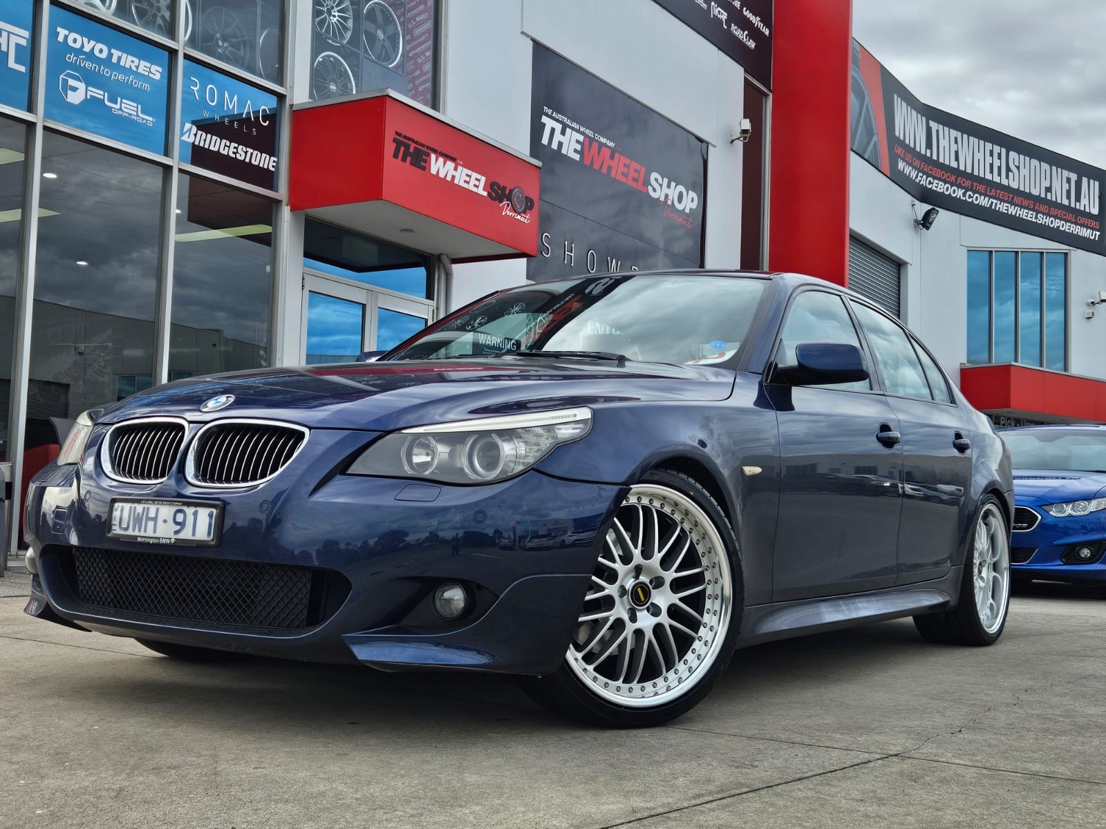 BMW 5 SERIES WITH SIMMONS WHEELS |  | BMW