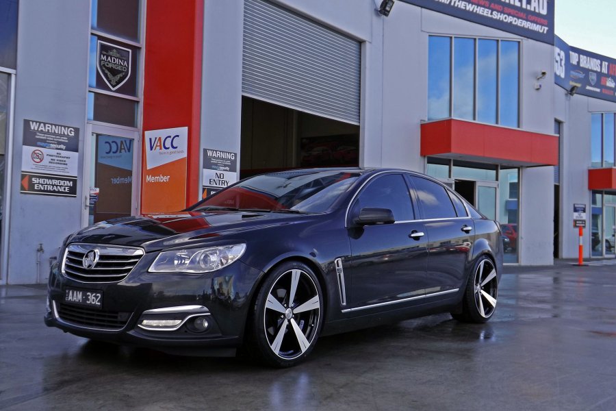 HOLDEN WITH 20 INCH INOVIT WHEELS  |  | HOLDEN