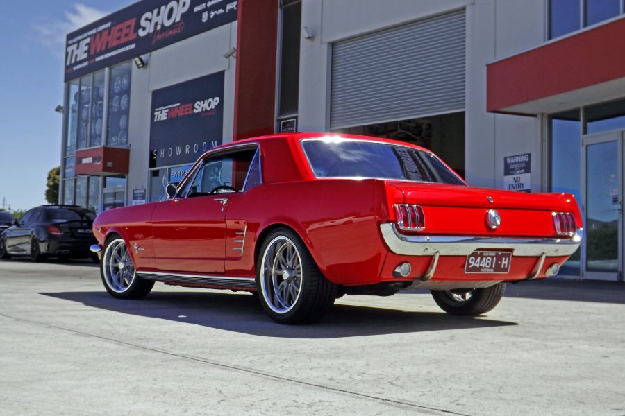 FORD MUSTANG WITH 17 INCH FOOSE WHEELS  |  | FORD