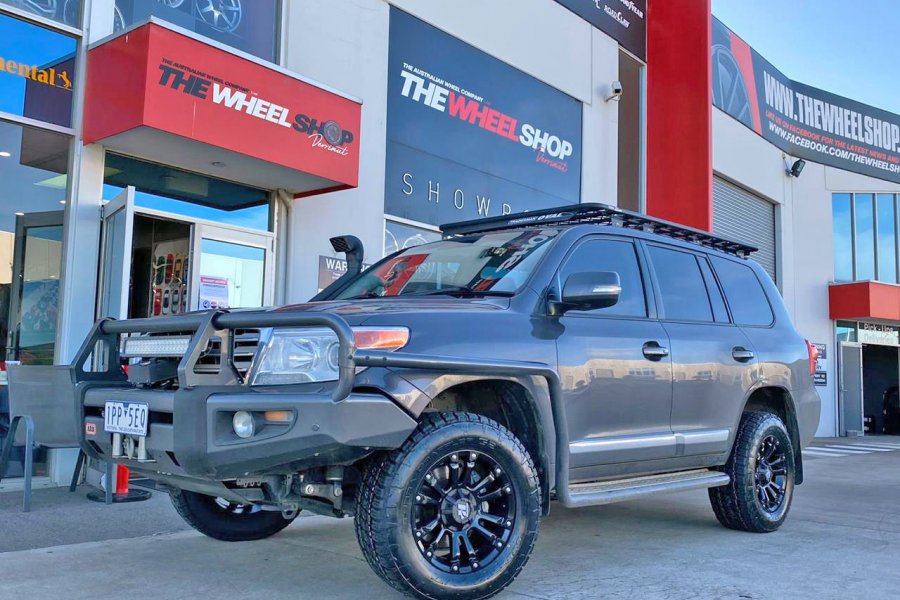 TOYOTA LANDCRUISER WITH HUSSLA WHEELS  |  | TOYOTA 