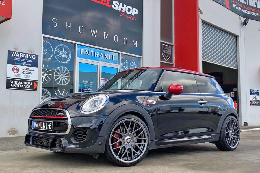 MINI COOPER WITH 19 INCH ROTIFORM WHEELS | | BMW