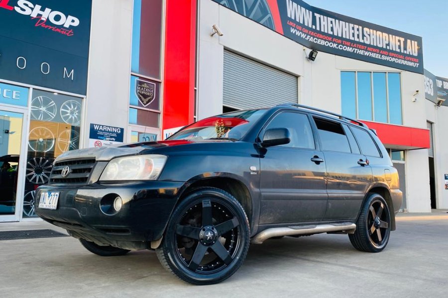 TOYOTA LANDCRUISER WITH HUSSLA WHEELS |  | TOYOTA