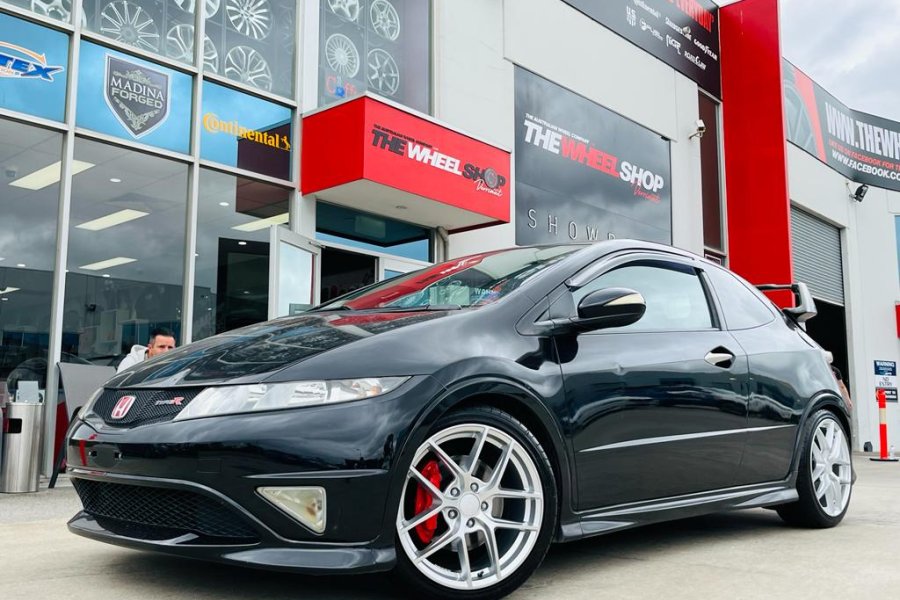HONDA CIVIV TYPE R WITH ROMAC WHEELS  |  | HONDA